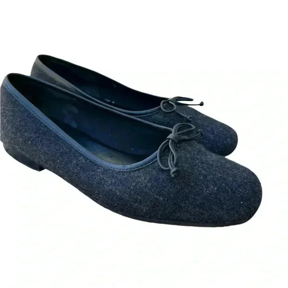 Ballet Pumps with 1/2” heel, Sz 7 1/2 🌼 - Picture 1 of 3